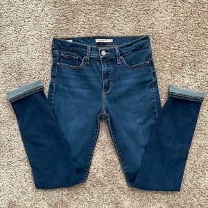 311 Womens Levi’s size 28